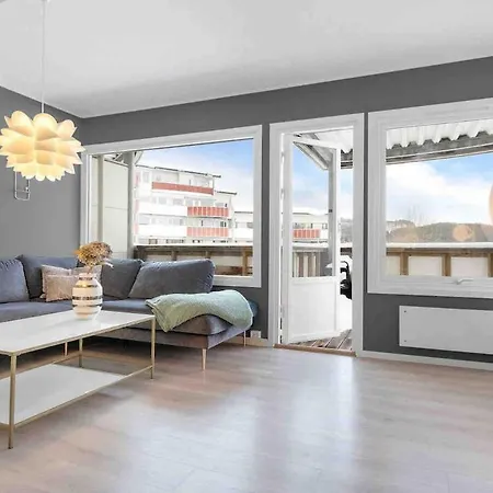 Modern Fully Furnished Apartment! Апартаменты Будё