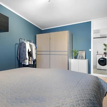 Modern Fully Furnished Apartment! Апартаменты Будё
