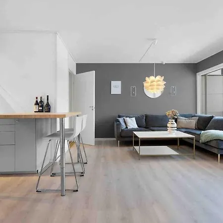 Апартаменты Modern Fully Furnished Apartment! *